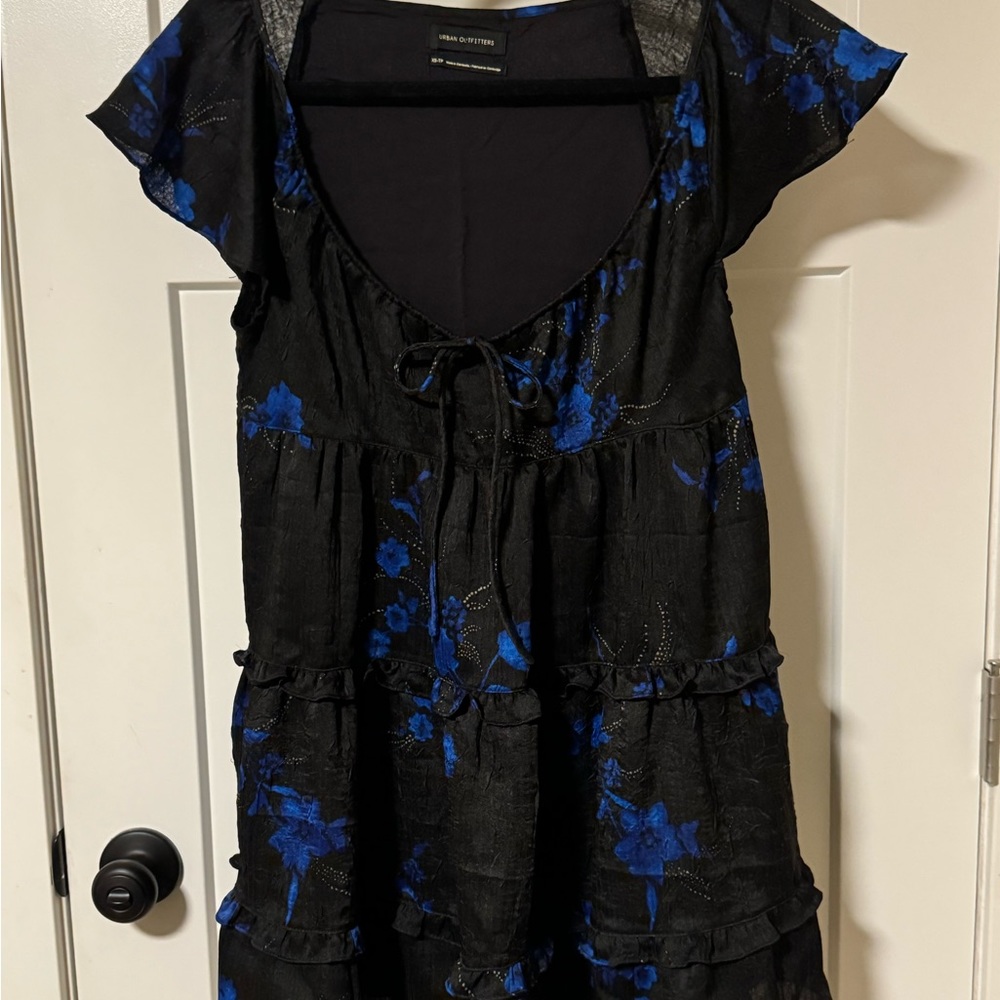 Urban Outfitters Bea black & blue floral mini dress. Extra Small